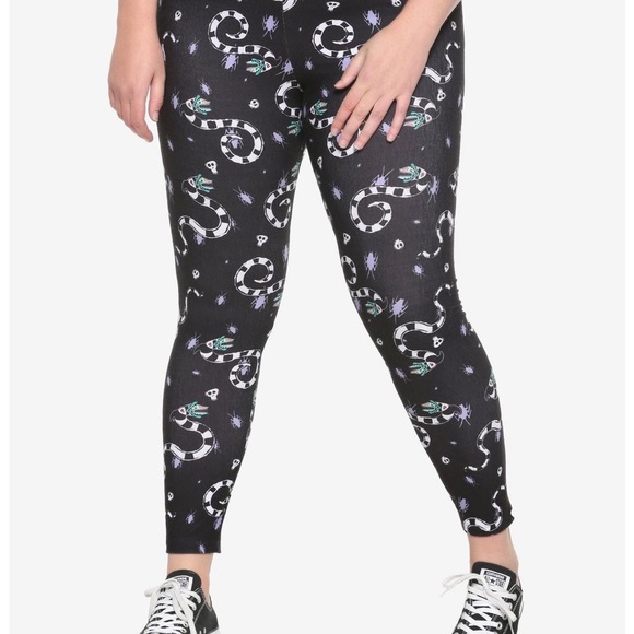 NWT BeetleJuice Hot Topic Sandworm Leggings - Picture 1 of 4